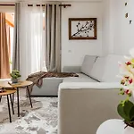 Vollga Seafront Promenade Apartments - Full Sea View Lejlighed *