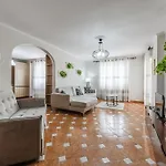 Vollga Seafront Promenade Apartments - Full Sea View Дуррес