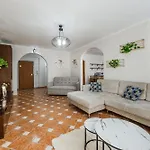 Vollga Seafront Promenade Apartments - Full Sea View Дуррес