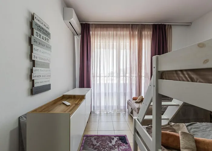 Apartment Vollga Promenade With Full Sea And Old Town View 1