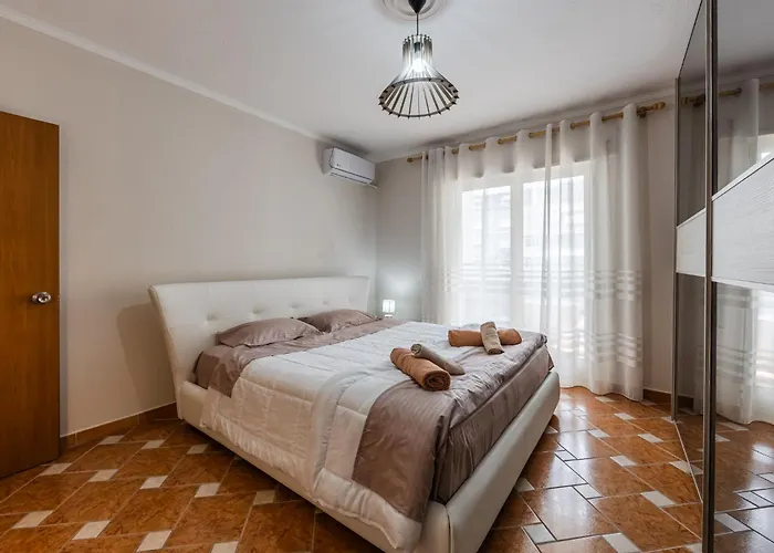 Vollga Promenade With Full Sea And Old Town View 1 Appartement