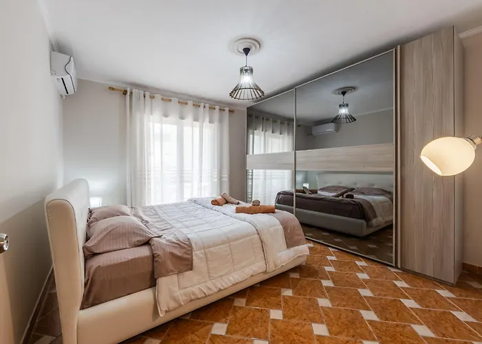 Vollga Promenade With Full Sea And Old Town View 1 Appartement Durrës